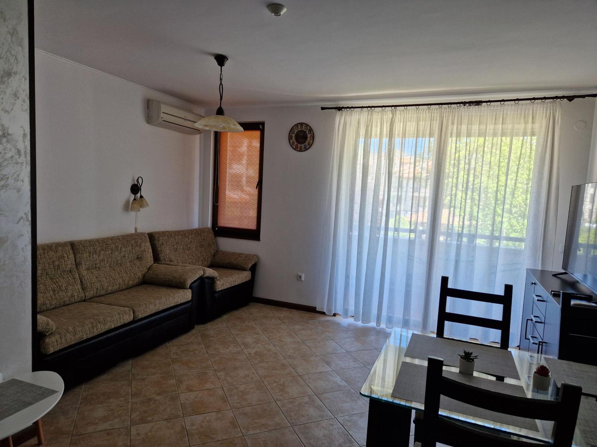 Apartment In The Picturesque Oasis Resort & Spa 로제넷츠 외부 사진